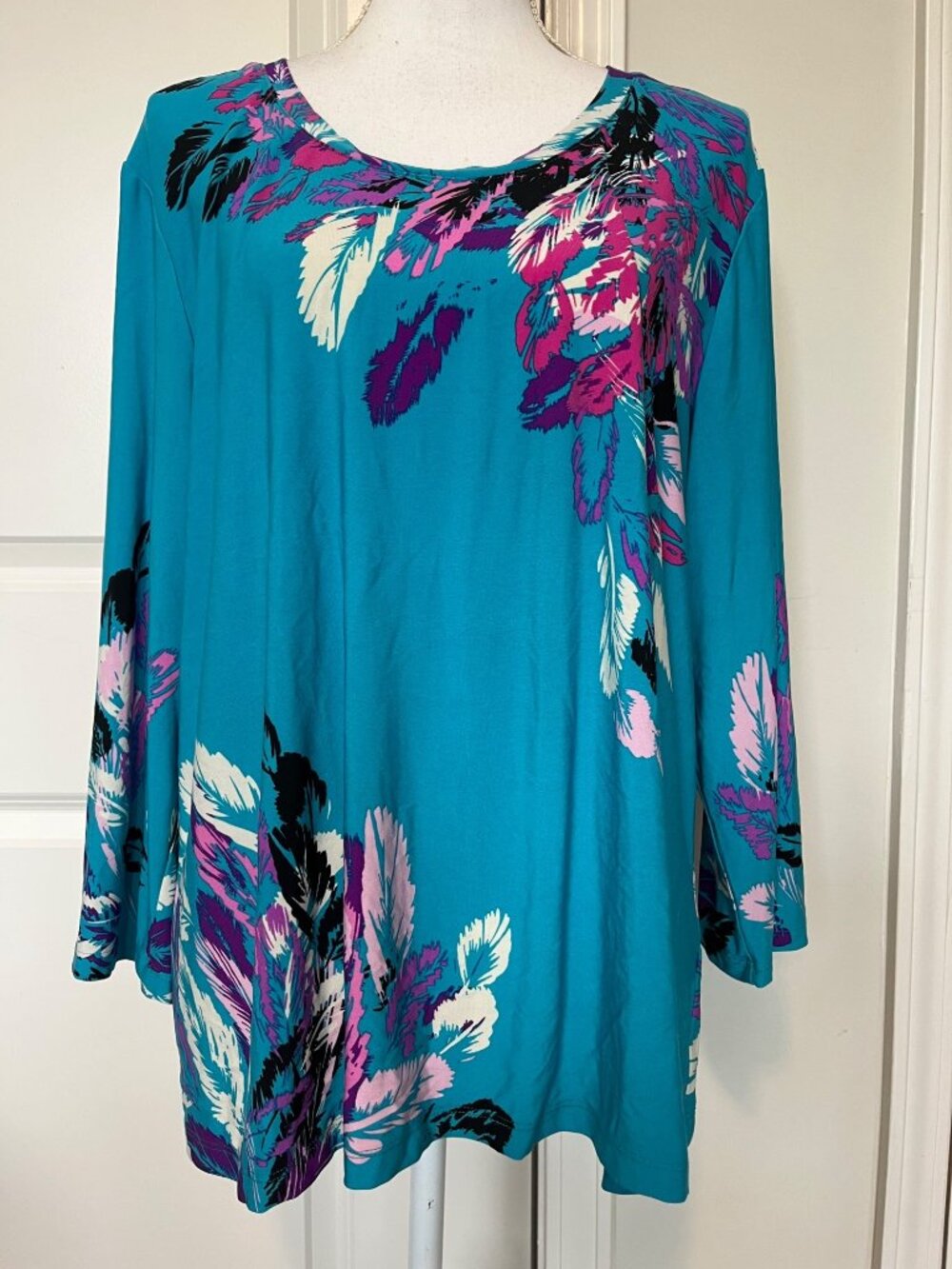 Investments Womens Floral Tunic Top Size 2X Teal Pink Long Sleeve Feathers Plus